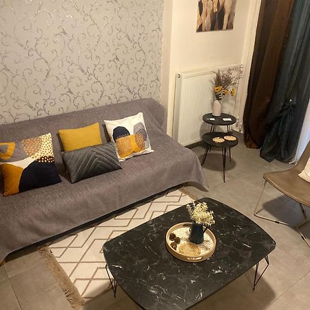 Στυλ & Άνεση Στο Κέντρο La Maison 12 Ανακαινισμένο Διαμέρισμα Larissa Exterior photo